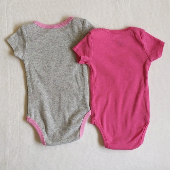 calvin klein 2-pack graphic bodysuit diaper shirt bundle 0-3 months baby girl - Picture 6 of 6